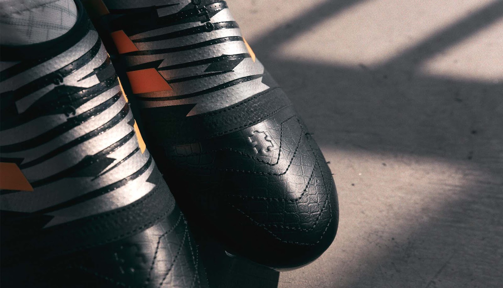 Adidas top glitch shadow